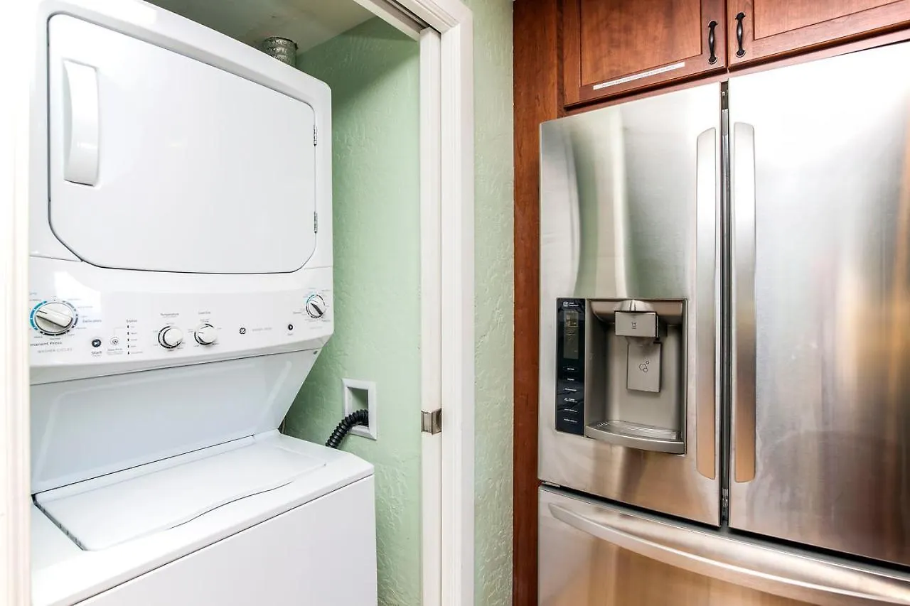 Ocean Views & Remodeled! Ks D6 - Sullivan Kahana 0*,  United States